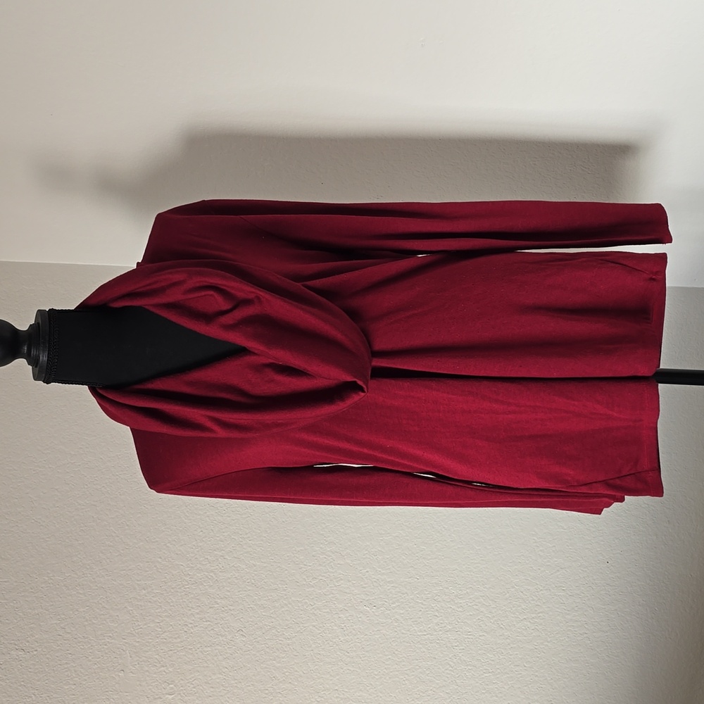 Ann Taylor sweater in Burgundy Siz XL